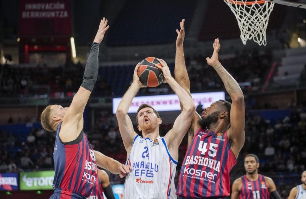 baskonia chute en panne, howard impuissant face à l'efes en euroligue