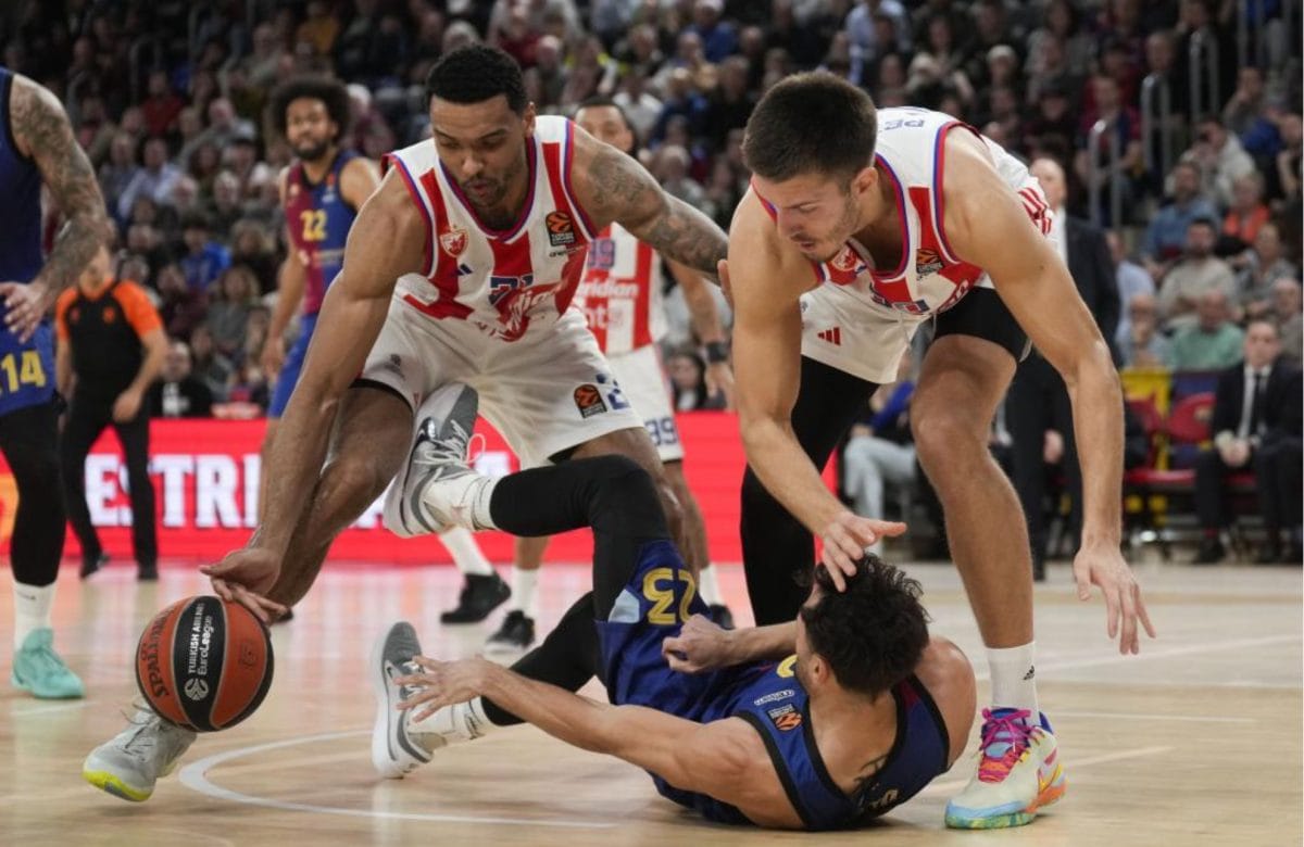 Estrella Roja renverse le Barça chez lui, leur quatrième défaite au Palau