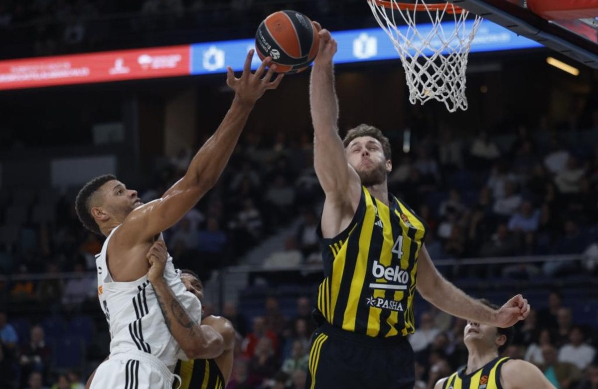Real Madrid submergé par Fenerbahce en chute libre en Euroligue