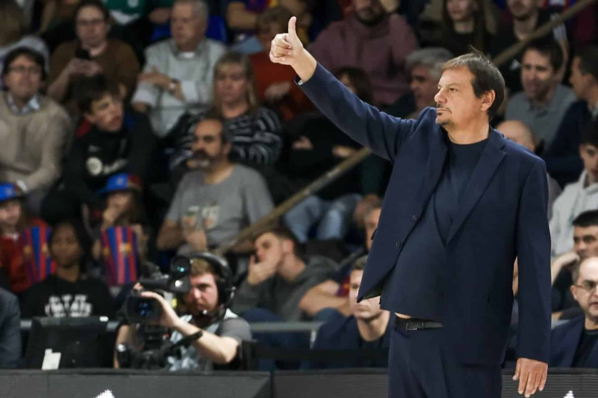 Ataman critique l’arbitrage à Barcelone : du basket ou du football américain ?