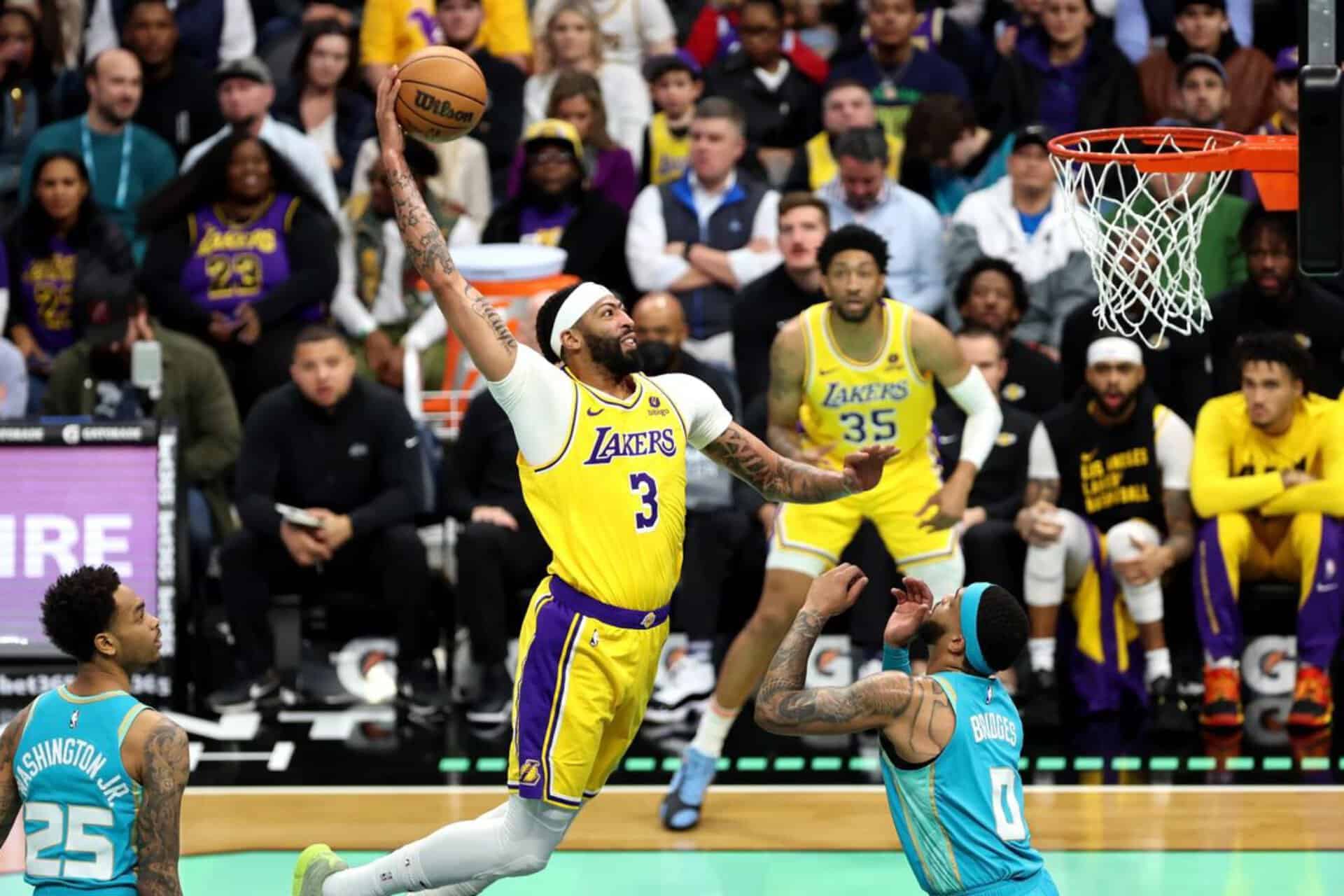 Incendies à Los Angeles : match Lakers-Hornets reporté pour sécurité