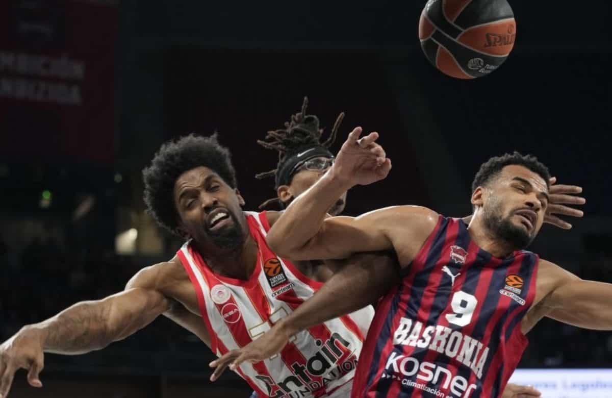 Olympiacos s'impose en prolongation et prend la tête de l'Euroligue