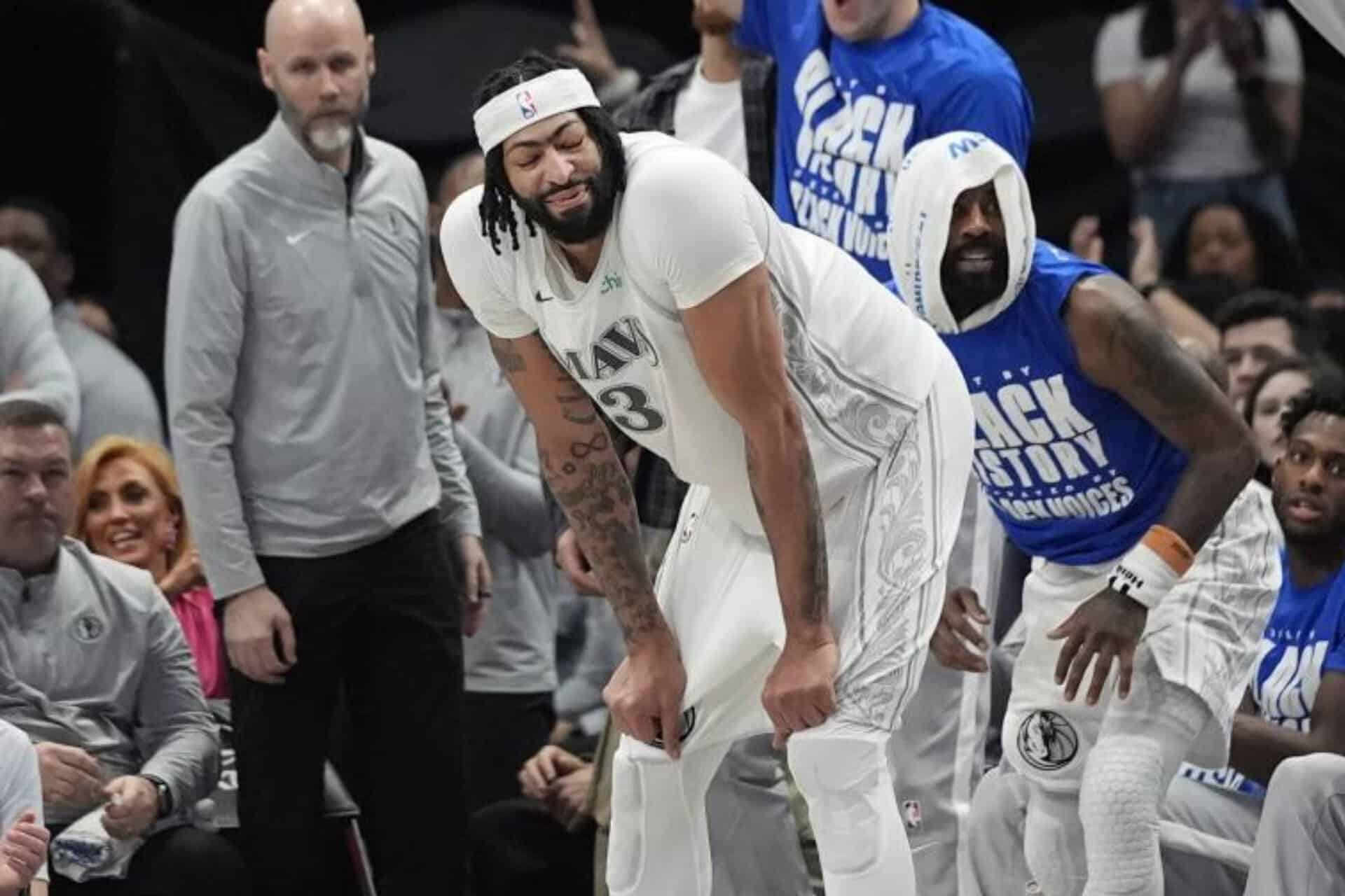 Anthony Davis blessé lors de ses débuts avec les Mavericks, absent plusieurs semaines