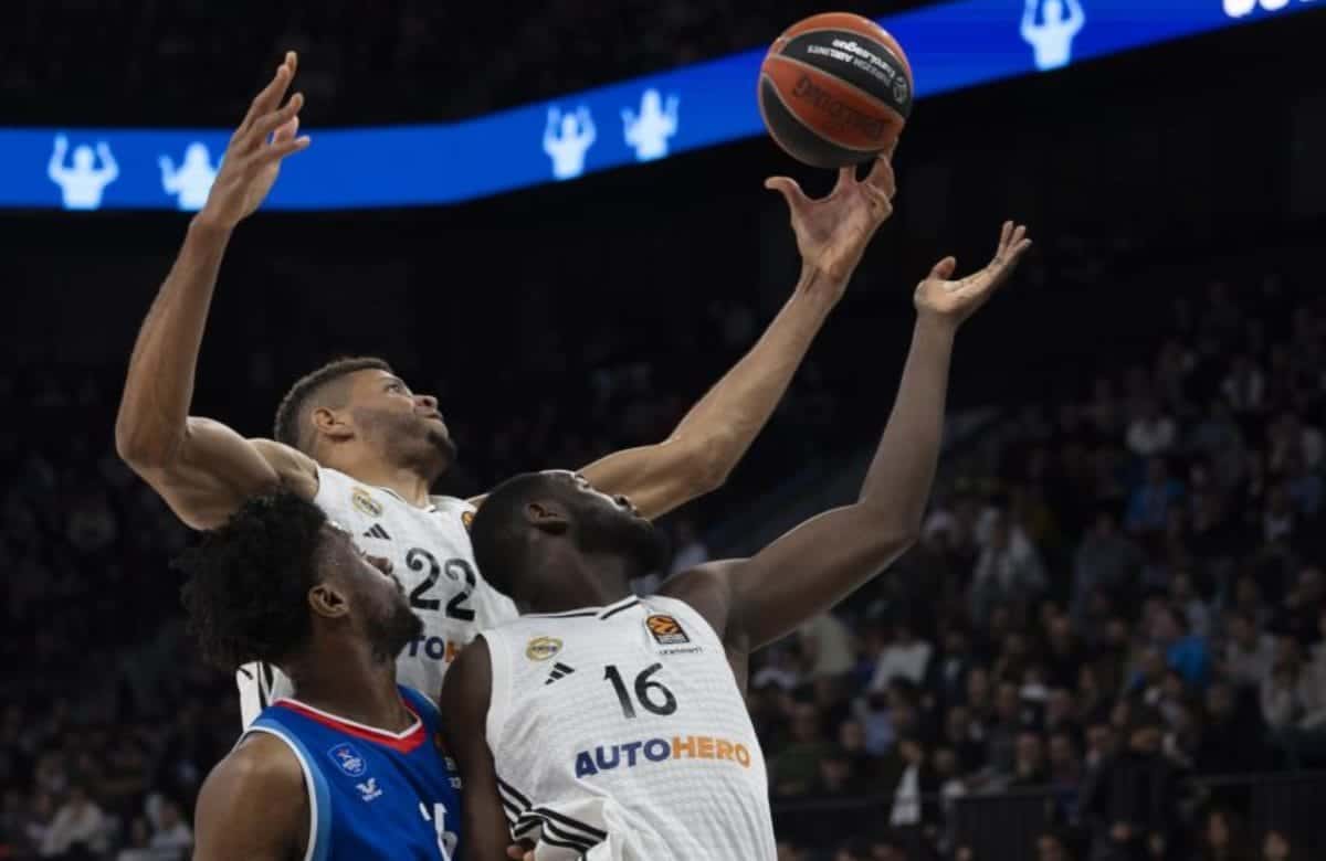 Le Real Madrid s'effondre à Istanbul dans un dernier quart cauchemardesque