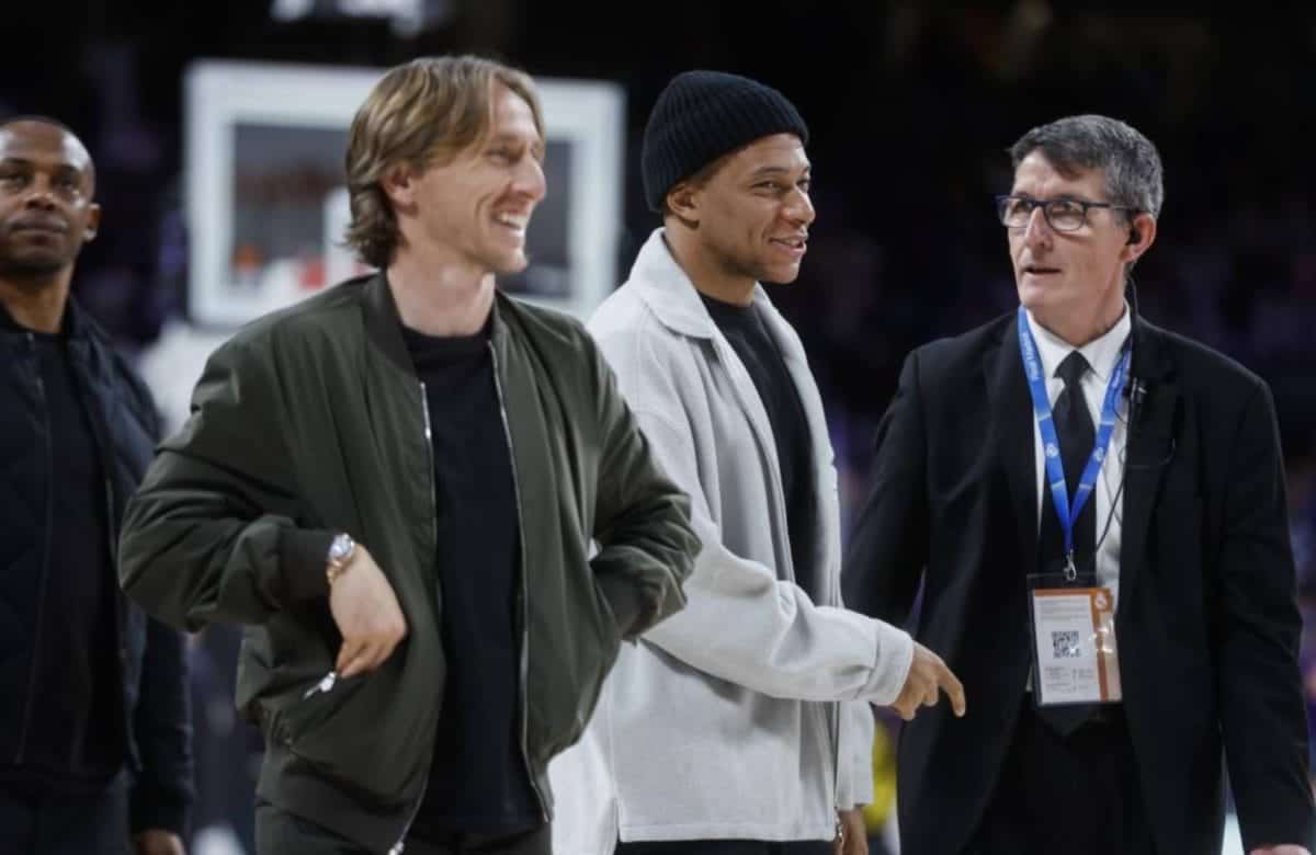 Les stars du Real Madrid captivées par le Clásico de l'Euroligue