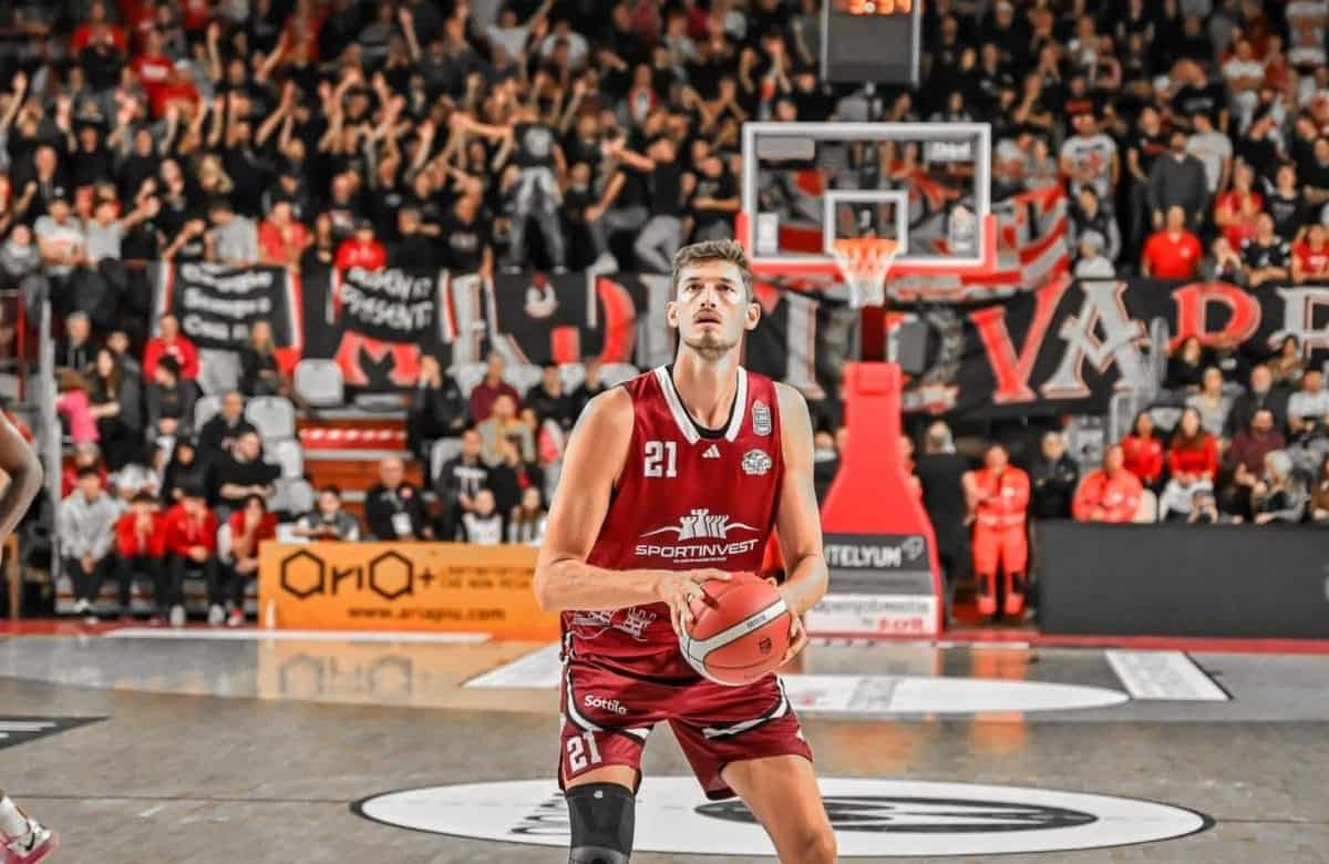 Tibor Pleiss en route pour relancer sa carrière à l'Euroligue avec Panathinaikos