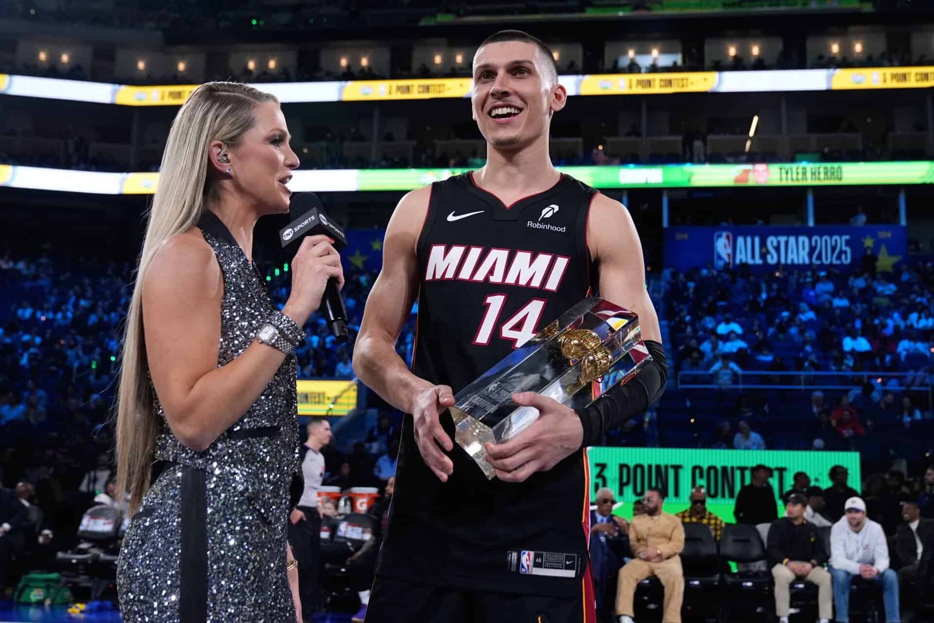 Tyler Herro surpasse les légendes et s’empare du trône du triple à l’All-Star