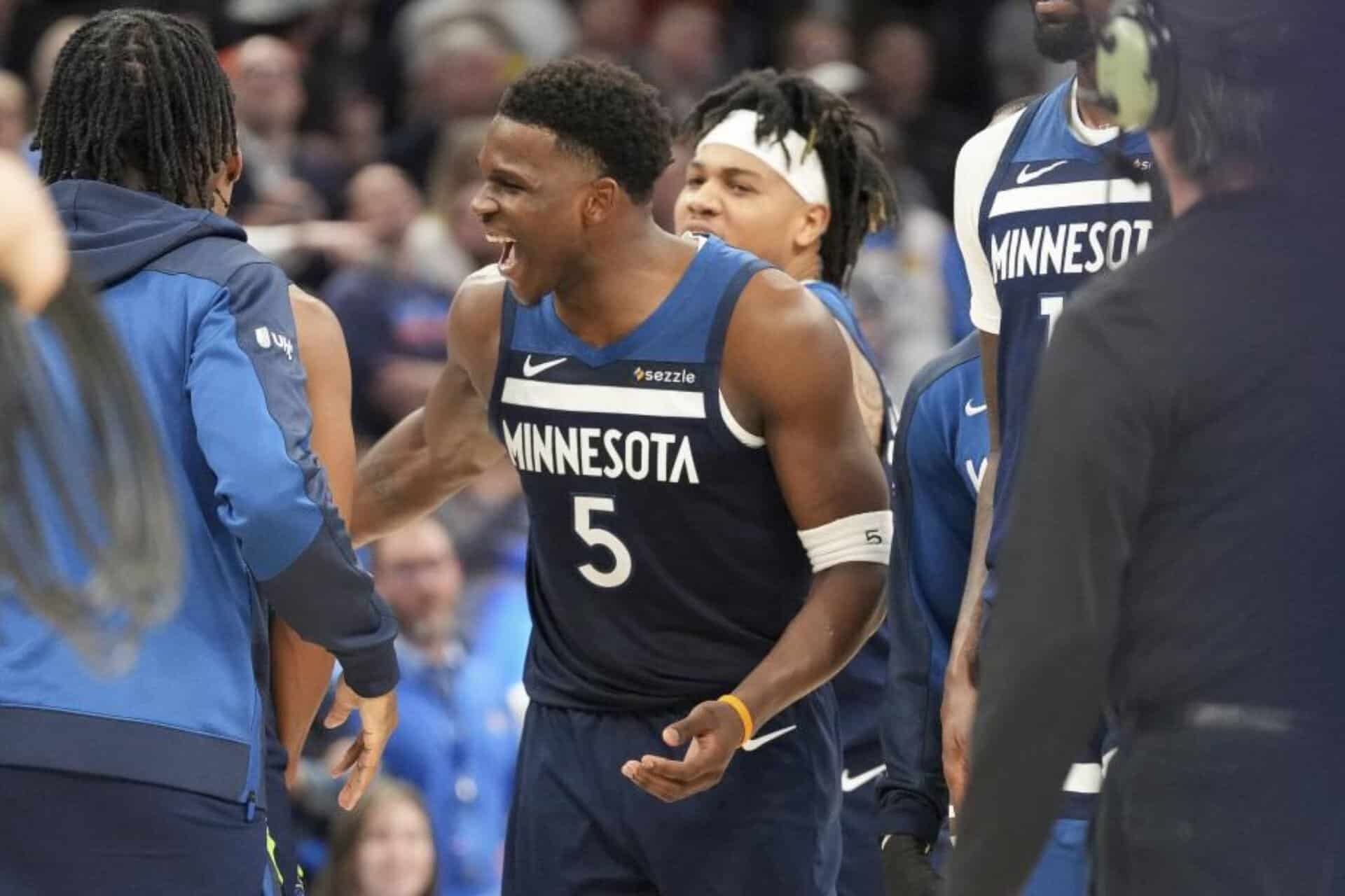 Les Wolves réalisent l’improbable et renversent les Thunder en fin de match