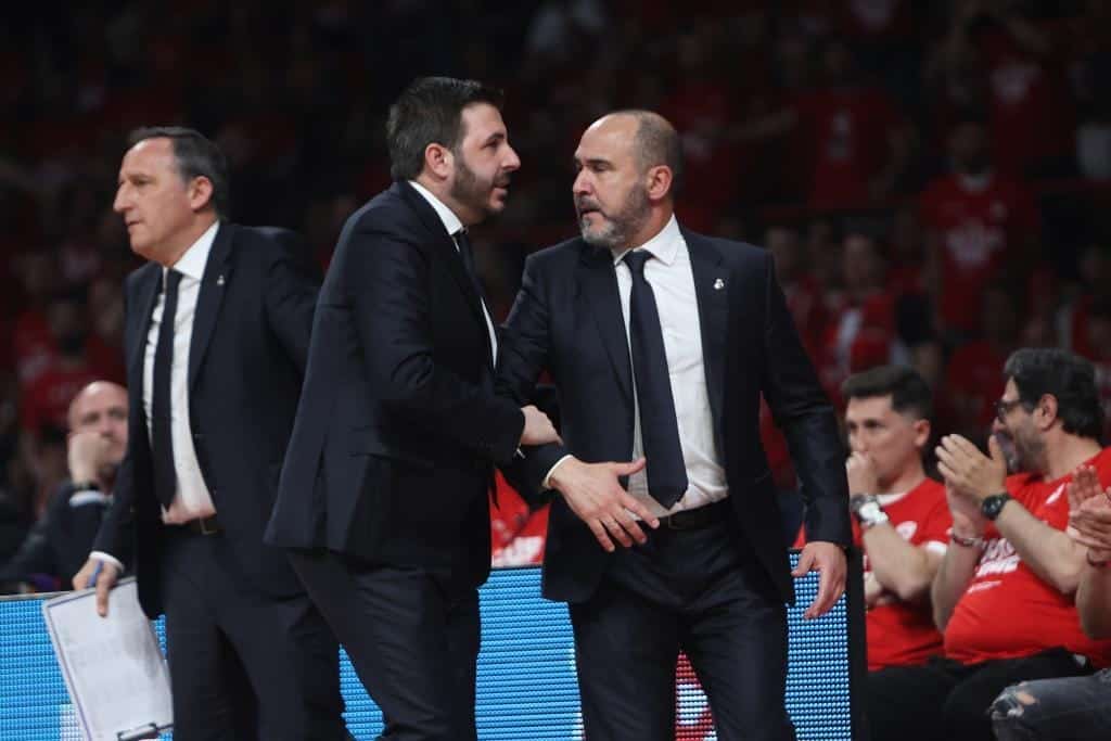 Chus Mateo refuse de critiquer les arbitres après son expulsion en Euroligue