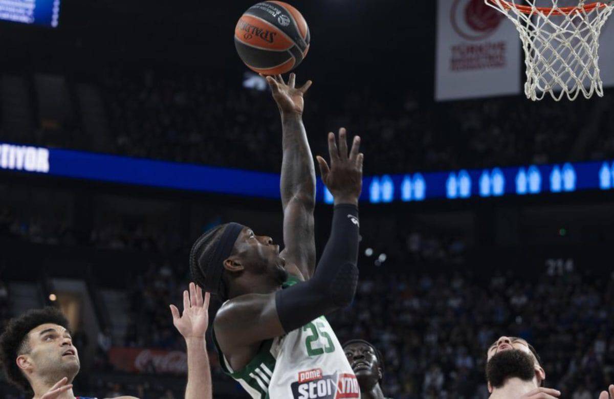 Panathinaikos surclasse Anadolu Efes et se rapproche des demi-finales de l'Euroligue