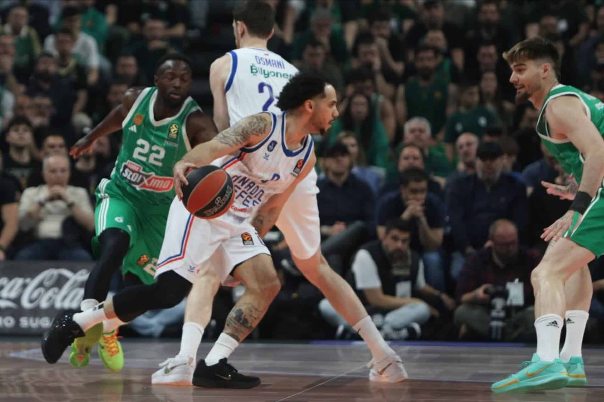 Larkin et Poirier renversent le champion en Euroligue avec l’Efes