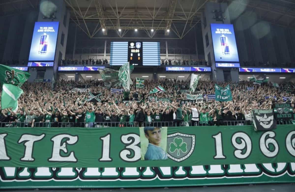 Tensions à l'Euroligue : Bière sur bébé lors du match Panathinaikos-Efes