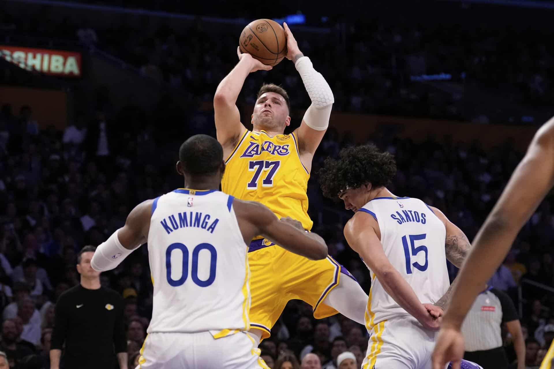 Joueurs NBA sous le choc après le transfert de Doncic aux Lakers