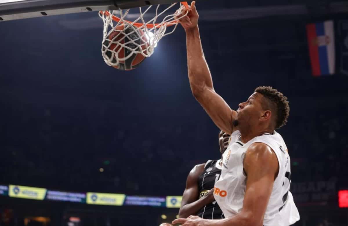 Tavares brille en Euroligue, nommé MVP pour mars et avril