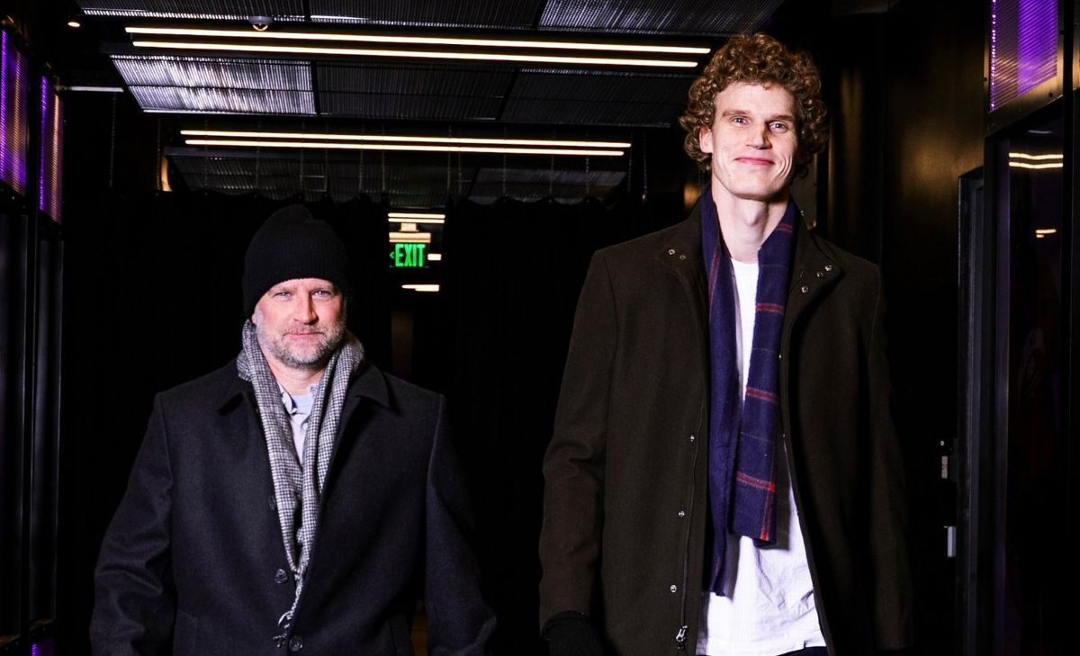 Lauri Markkanen et Evan Phillips en duo Home Alone chez Jazz
