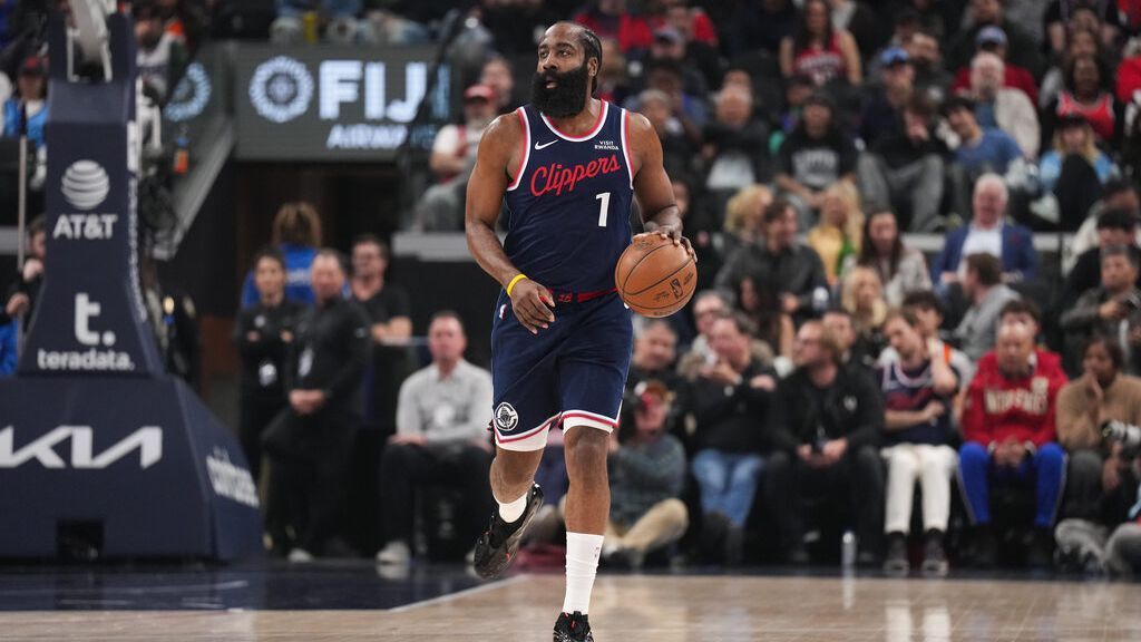 James Harden dépasse Shaq et grimpe au 9e rang NBA