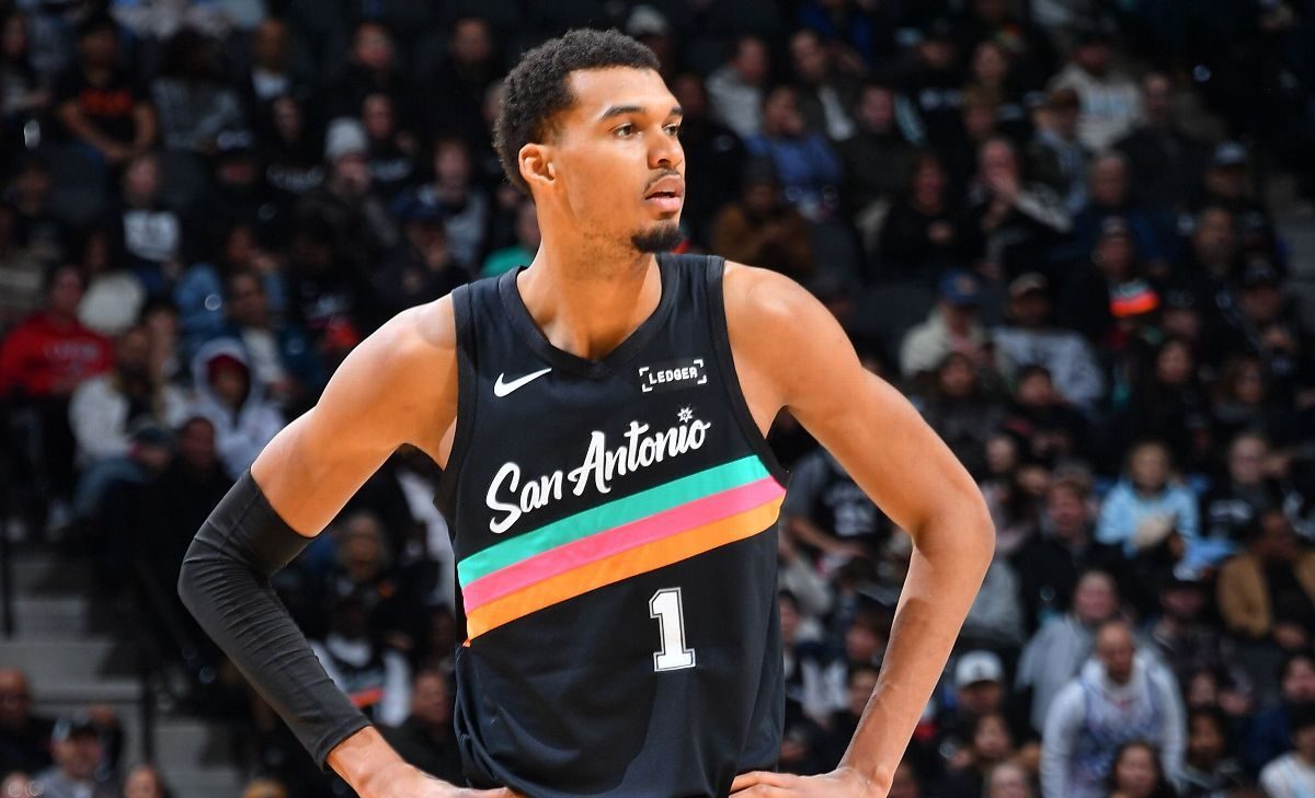 Victor Wembanyama revient face aux Grizzlies en sortie de banc