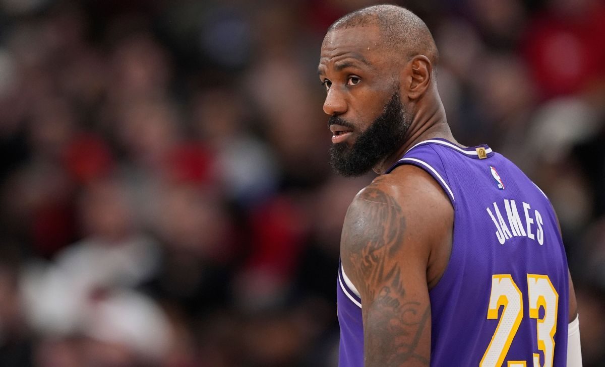LeBron James va terminer la saison avec les Lakers