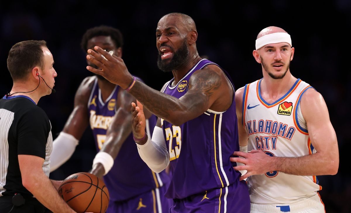 LeBron James critique les Lakers : pas encore champions
