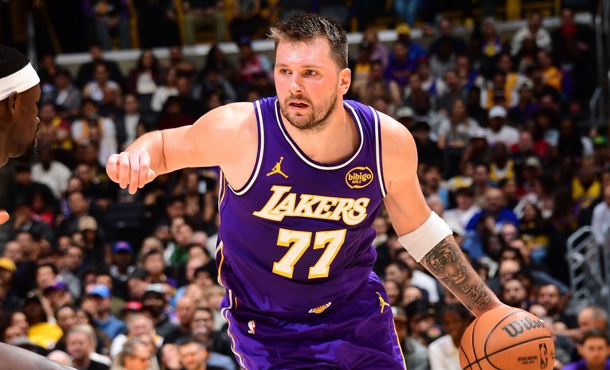 Luka Doncic blessé face aux Sixers, IRM prévue