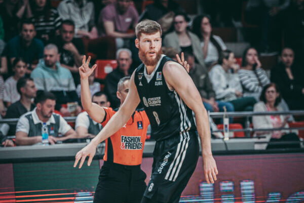 Dāvis Bertāns prolonge avec l’équipe de Dubai