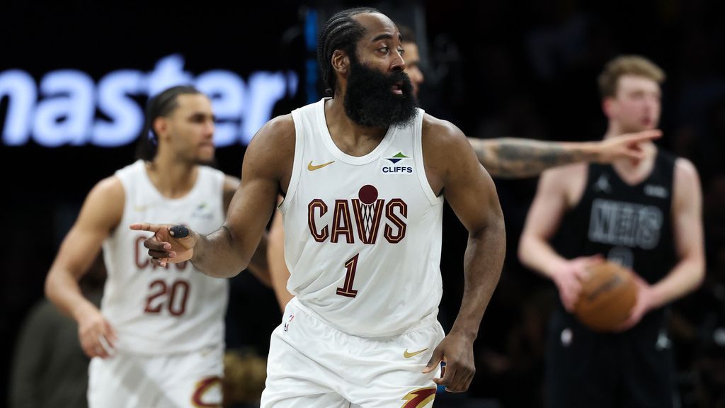 James Harden revient blessé et mène Cleveland à la victoire