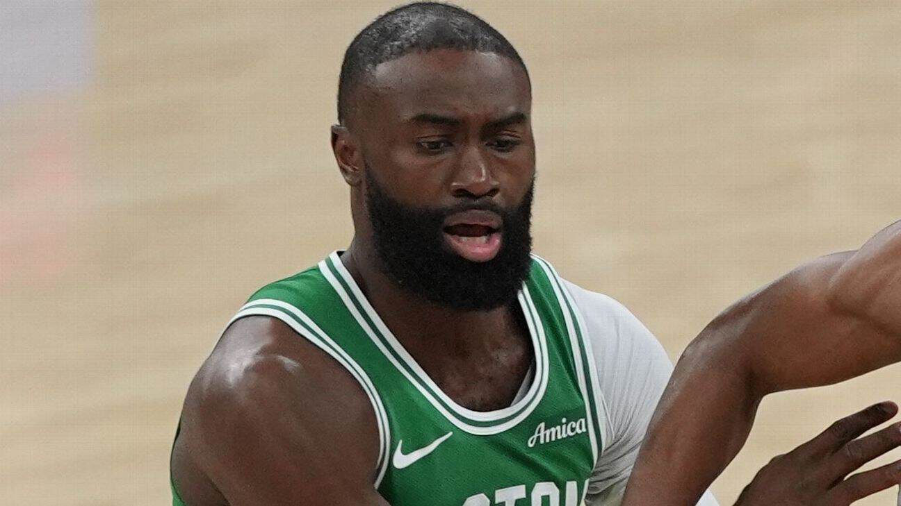 Jaylen Brown expulsé face aux Spurs après deux fautes techniques