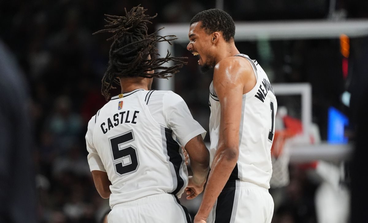 Wembanyama brille et mène les Spurs face aux Hornets