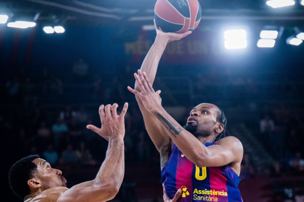 Barcelona bat Crvena Zvezda et garde espoir en 1/4 finale 2026