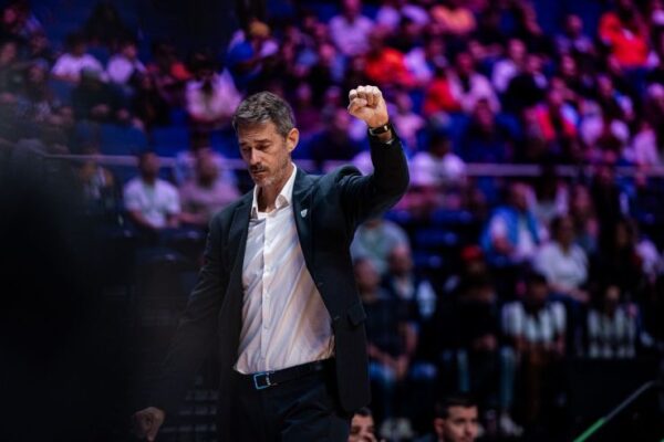 Bertāna : Dubai se sépare brutalement de son coach Golemac