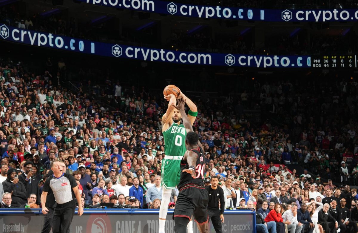 Celtics dominent 76ers 108-100 avec Tatum et Brown