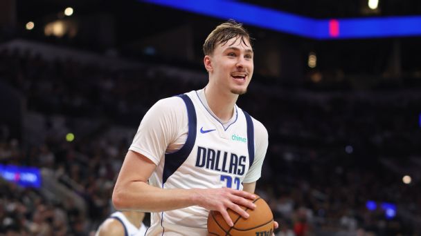 Cooper Flagg, rookie des Mavericks, pilote honoraire du Würth 400