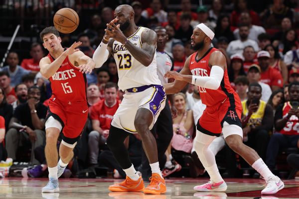 LeBron James assume après la défaite des Lakers face aux Rockets