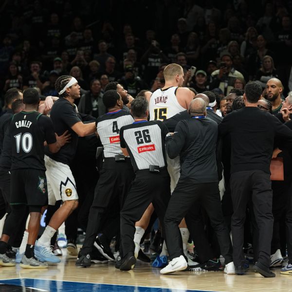 McDaniels et Jokic s'affrontent après la victoire des Timberwolves