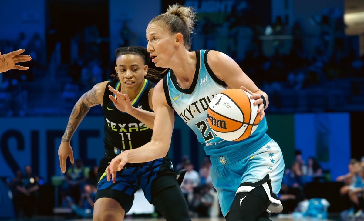 Vandersloot reste au Sky, Carrington rejoint l'équipe