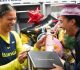 Azzi Fudd reçoit un diplôme « Master Princess » avec Dallas Wings