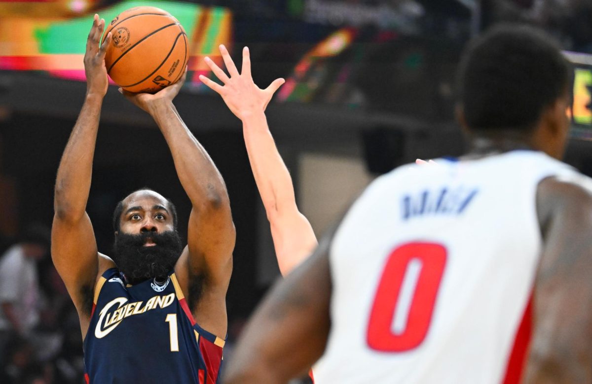 Cavaliers battent Pistons 116-109 avec Harden et Mitchell