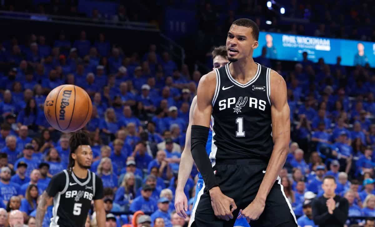 Playoffs NBA 2026 : Knicks, Cavaliers, Thunder et Spurs en finale