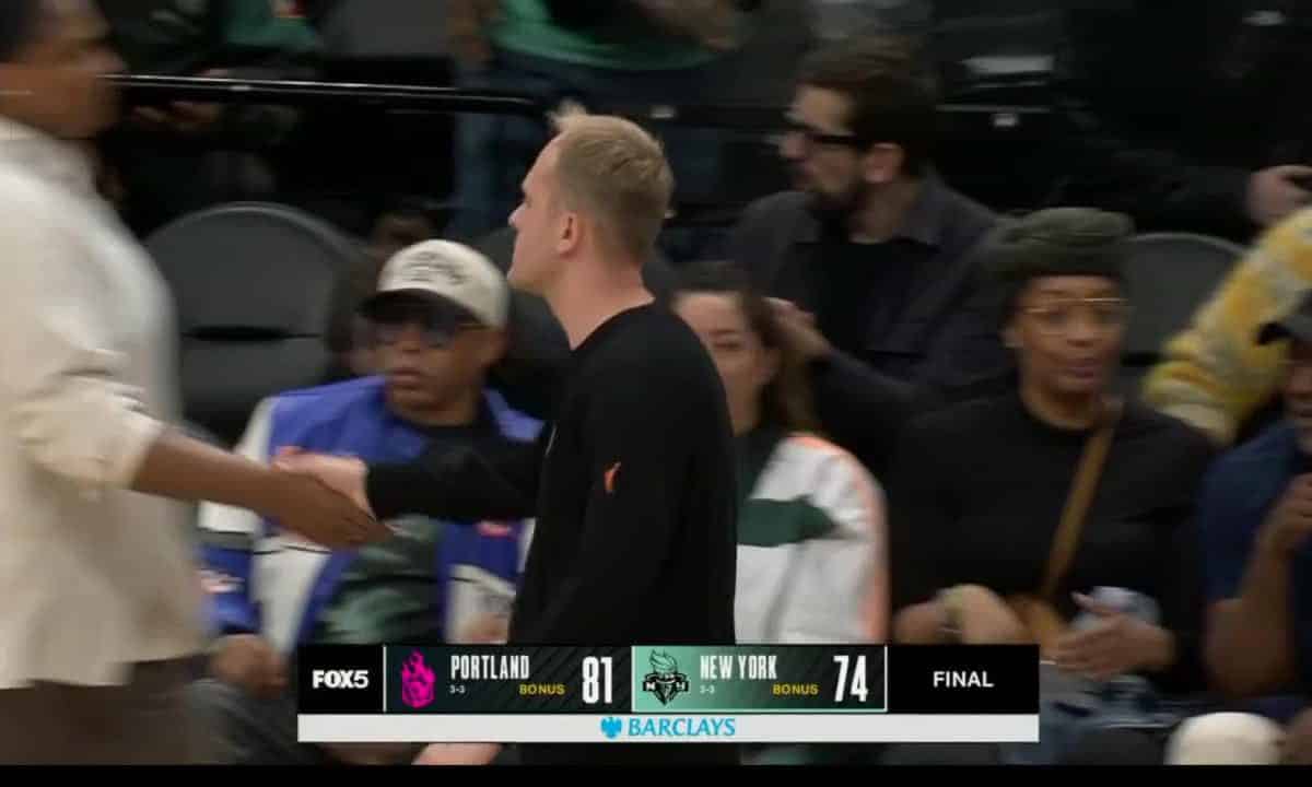 Portland Fire bat New York Liberty 81-74 grâce à Barker