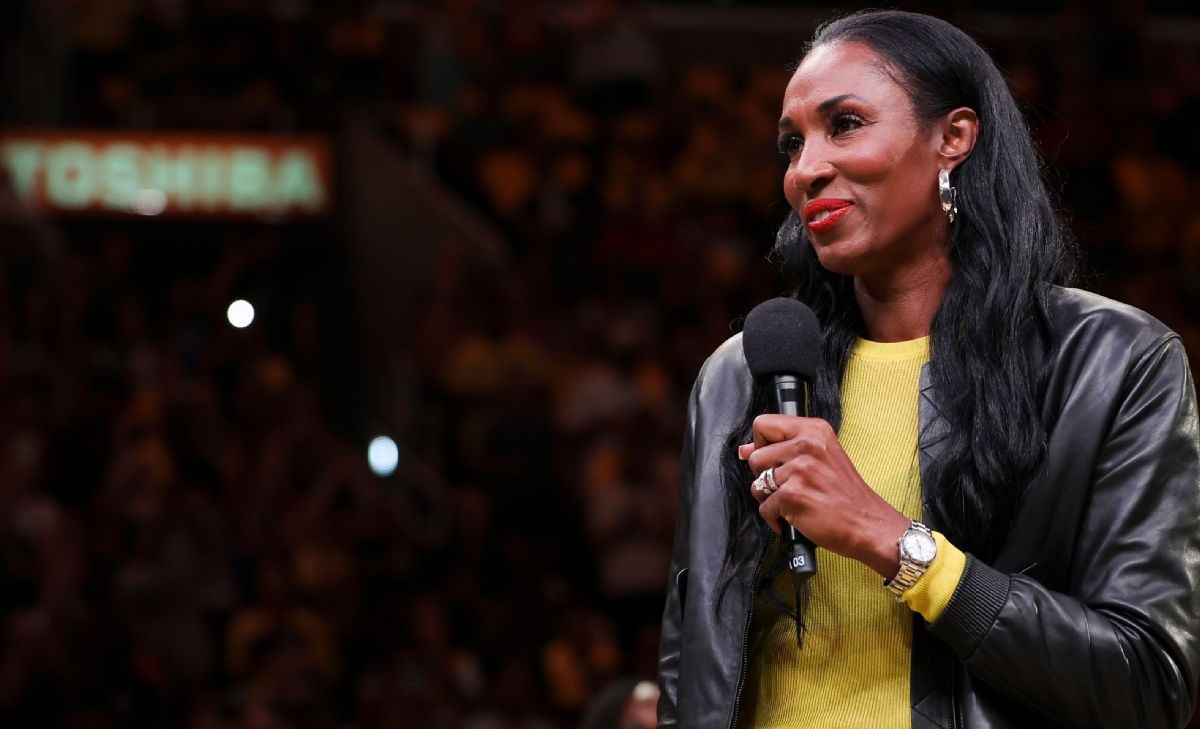 Statue de Lisa Leslie honorée par les Los Angeles Sparks 2026