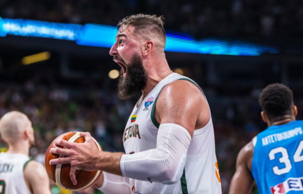 Žalgiris prépare une offre majeure pour Valančūnas en 2026