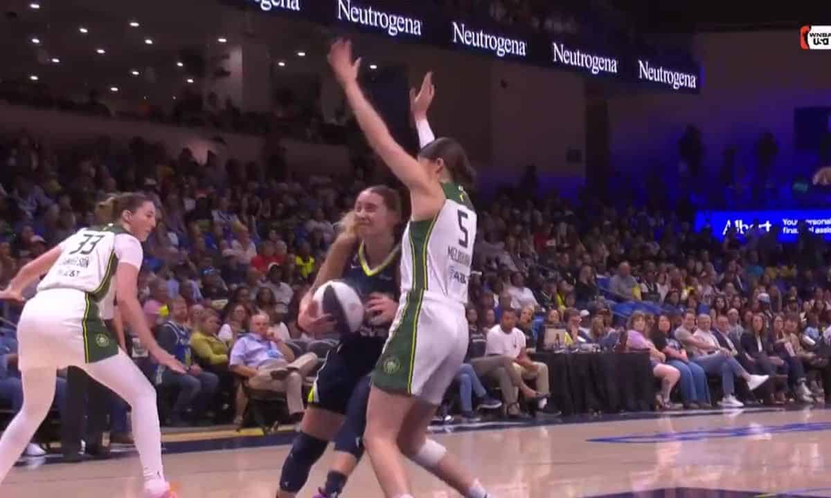 Aziaha James guide Dallas Wings face à Seattle Storm 2026