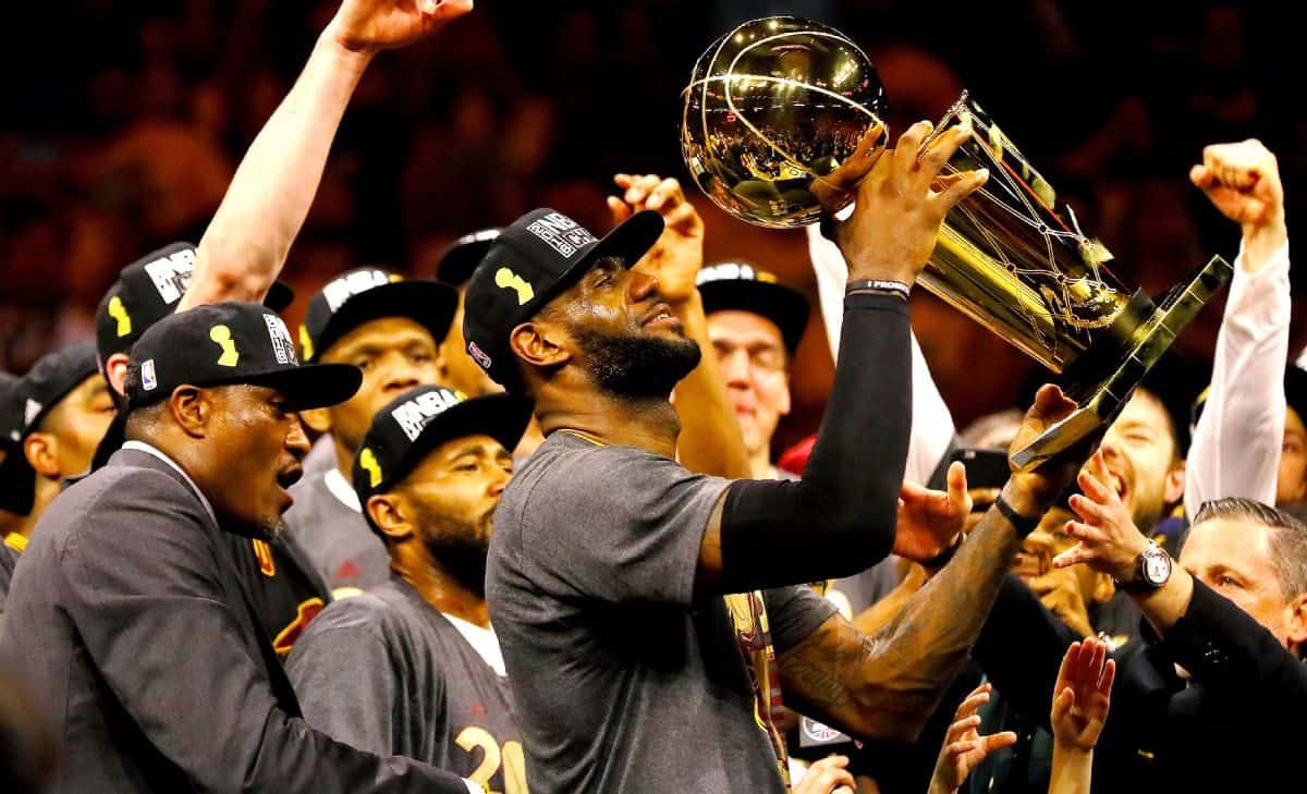 Cavaliers 2016 : où sont LeBron, Irving et Love en 2026 ?