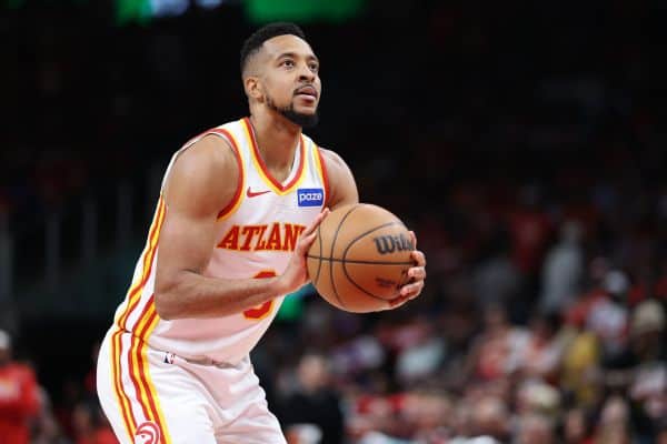 CJ McCollum prolonge d’un an avec les Hawks en 2026