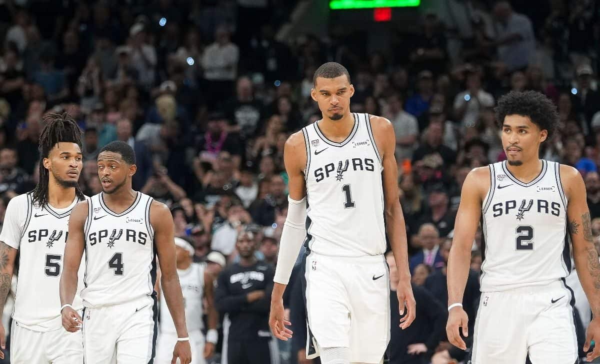 Spurs favoris NBA 2026 devant Thunder et Celtics