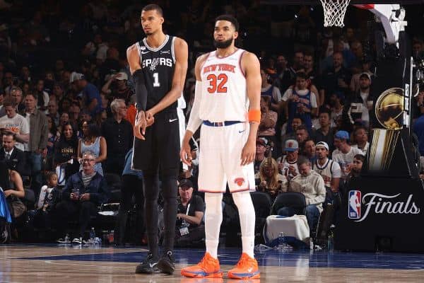 Mike Brown veut plus de ballons pour Towns en 2026