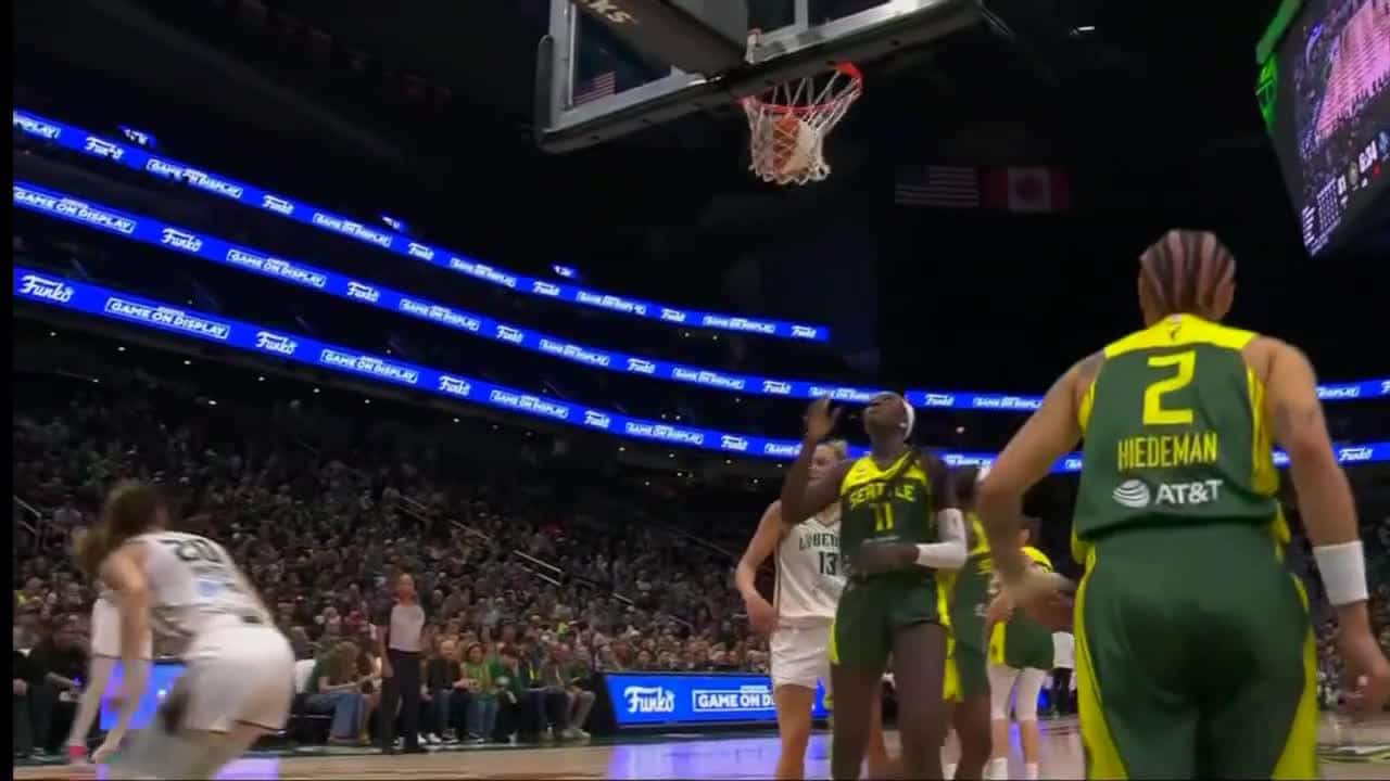 Seattle Storm stoppe 11 défaites avec Johnson et Malonga