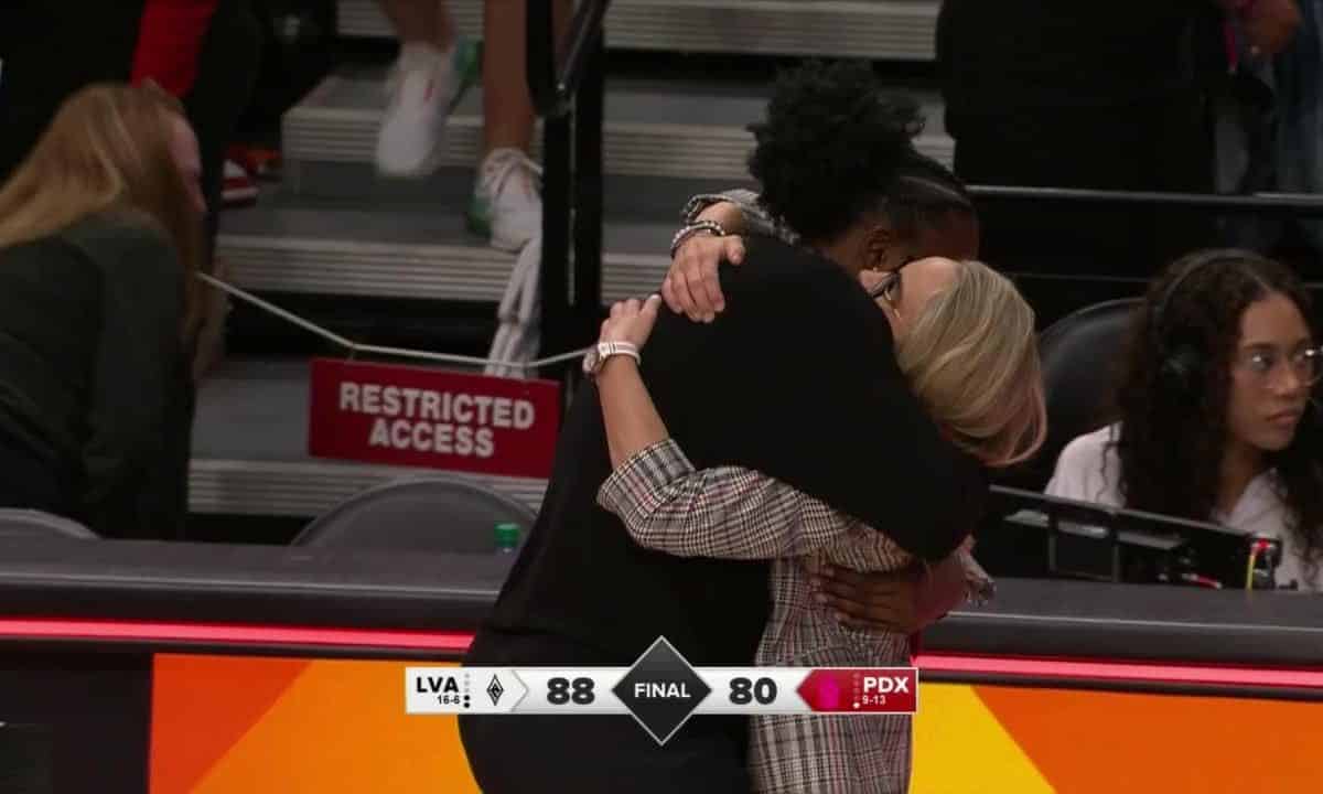 Aces dominent Fire 88-80 grâce à Wilson et Young en 2026
