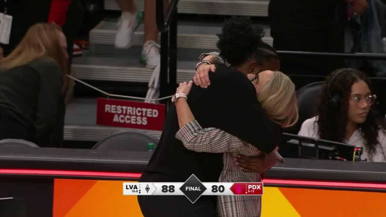 Aces dominent Fire 88-80 grâce à Wilson et Young en 2026