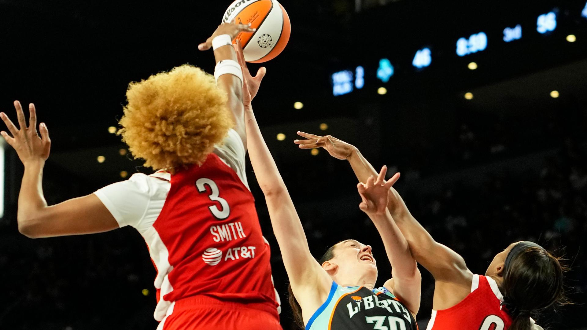Aces battent Liberty 104-99 grâce à Wilson et Young